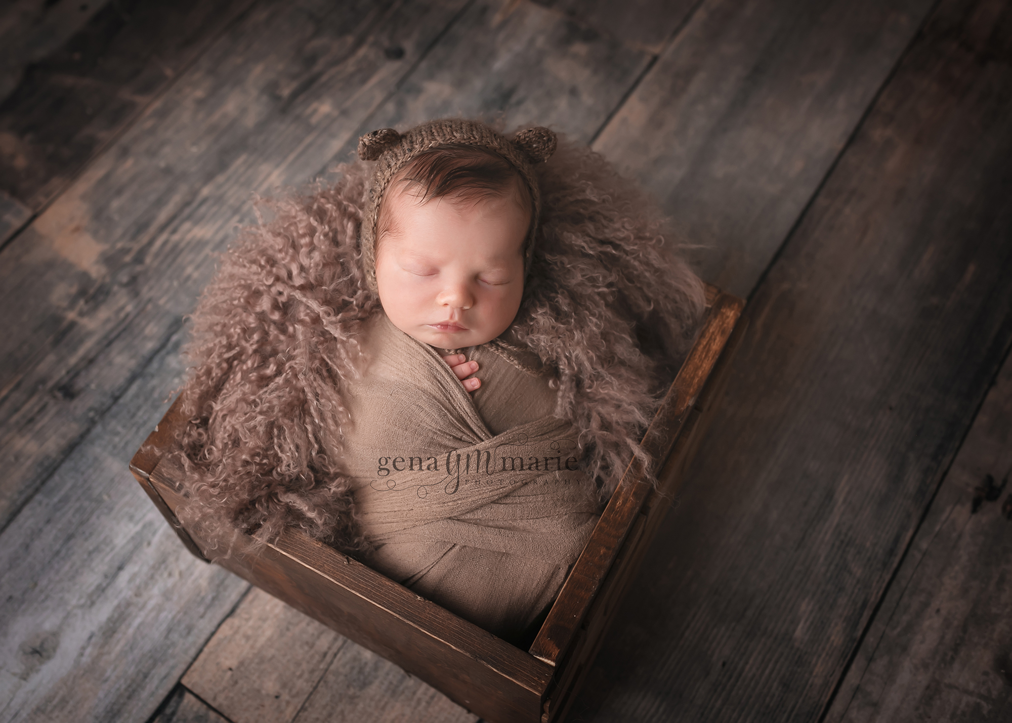 Preserving Precious Moments: The Art of Newborn Photography in Phoenix, AZ